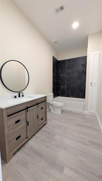 Guest full bathroom Guest full bathroom