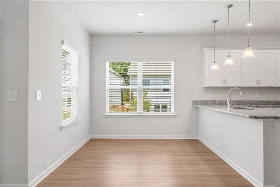 Spacious, unfurnished interior of a new home in Sanders Park, Austell (Image 31).