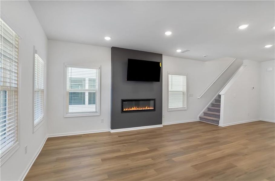 Spacious, unfurnished interior of a new home in , Cleveland (Image 29).