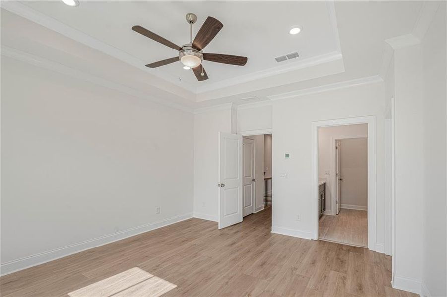 Spacious, unfurnished interior of a new home in Ward's Crossing Townhomes, Johns Creek (Image 37).