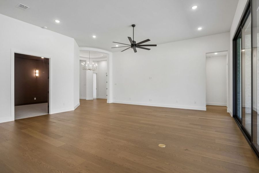 Spacious, unfurnished interior of a new home in StarView, Prosper (Image 40).