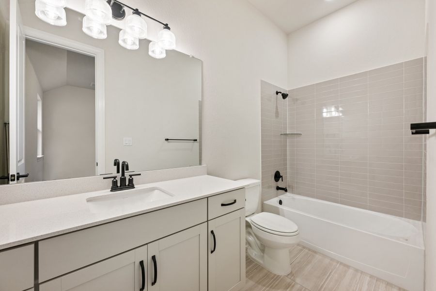 Representative furnished interior of a home built from the Carolina by Ashton Woods in The Estates at La Cima, San Marcos (Image 27). Representative furnished interior of a home built from the Carolina by Ashton Woods in The Estates at La Cima, San Marcos (Image 27).