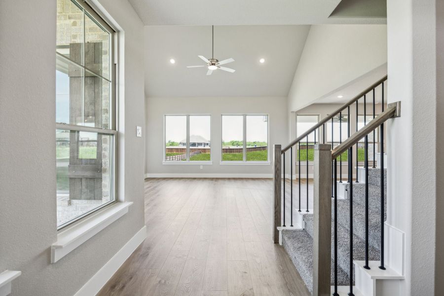 Spacious, unfurnished interior of a new home in Ellis Ranch Estates, Waxahachie (Image 15).