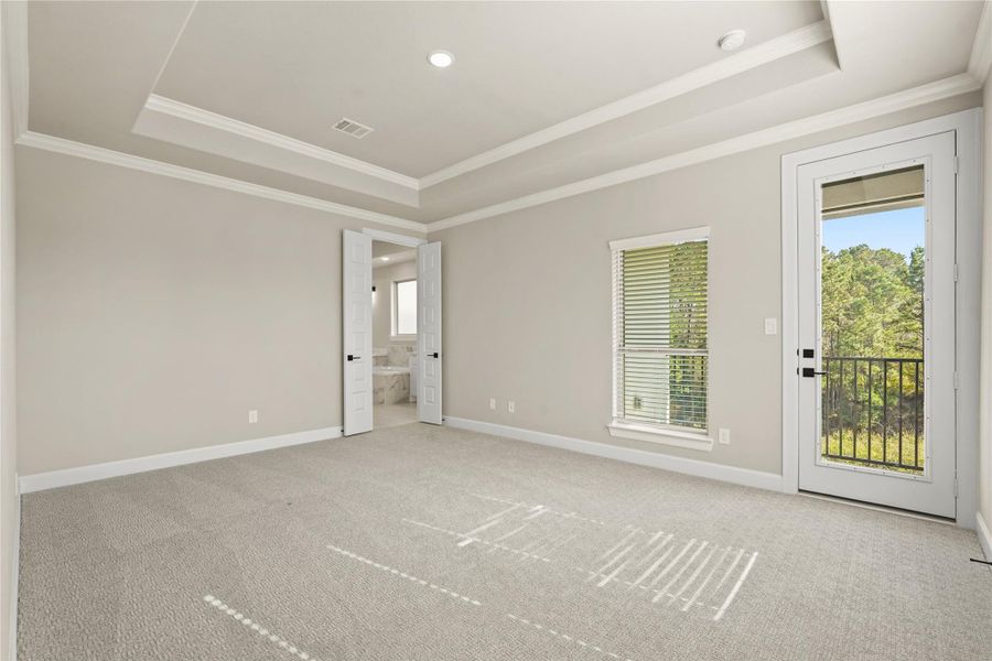 Spacious, unfurnished interior of a new home in Waterstone on Lake Conroe, Montgomery (Image 24).
