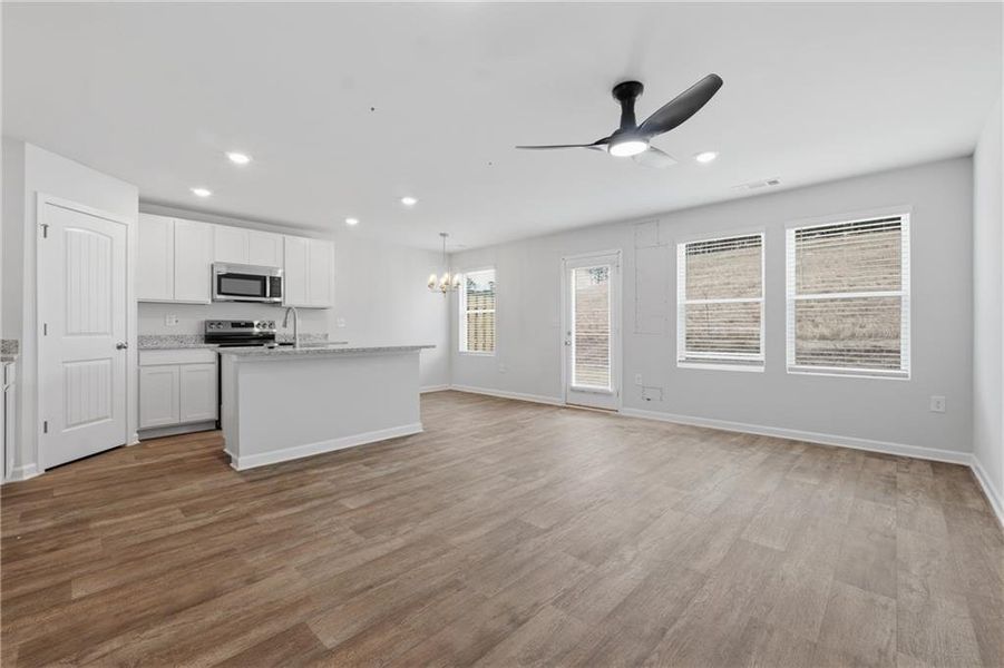 Spacious, unfurnished interior of a new home in Moss Creek, Hogansville (Image 16).