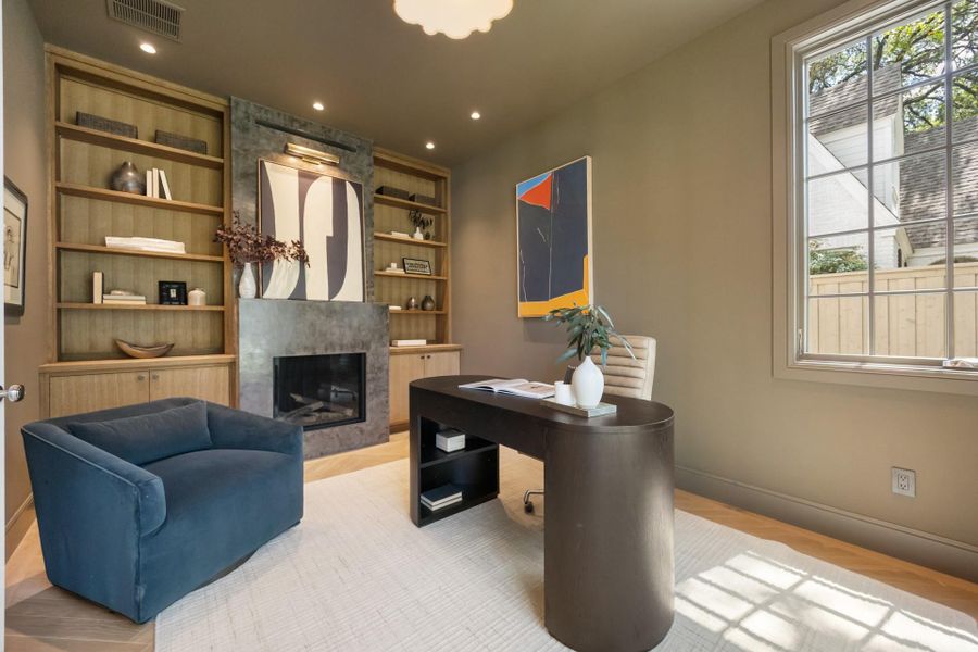 Furnished interior view inside a new home in , Austin (Image 29). Furnished interior view inside a new home in , Austin (Image 29).