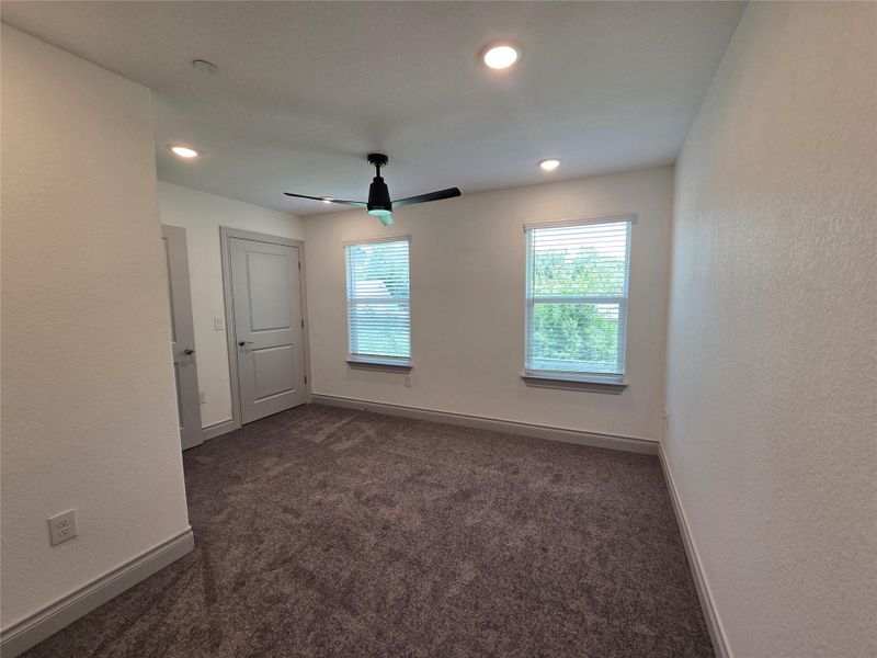 Spacious, unfurnished interior of a new home in , Round Rock (Image 12).