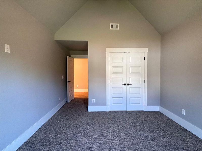 Spacious, unfurnished interior of a new home in , Jefferson (Image 42).