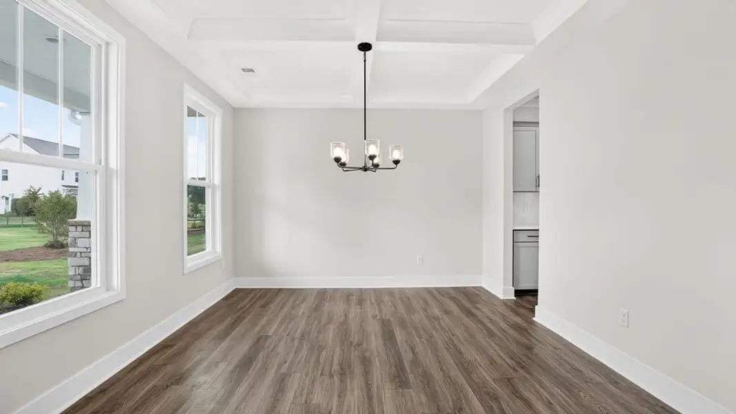Spacious, unfurnished interior of a new home in Cottonwood Ridge, Piedmont (Image 21).