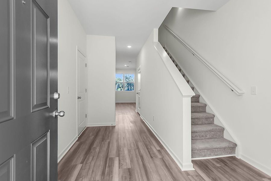 Spacious, unfurnished interior of a new home in Halstead, Moncks Corner (Image 14).