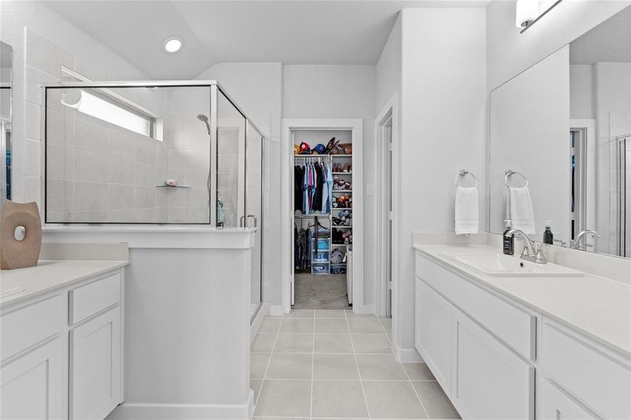 Furnished interior view inside a new home in Madero, Haslet (Image 13).