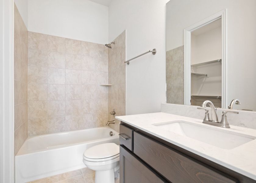 Furnished interior view inside a new home in Edgewater, Fate (Image 7).