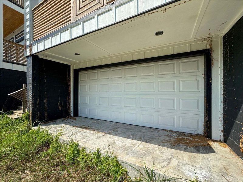 Exterior details and patio area of a home in , Houston (Image 4). Exterior details and patio area of a home in , Houston (Image 4).