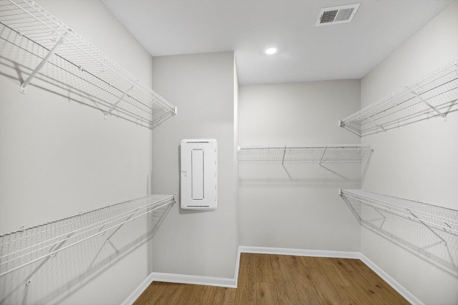 Spacious, unfurnished interior of a new home in Carnes Crossroads, Summerville (Image 13).
