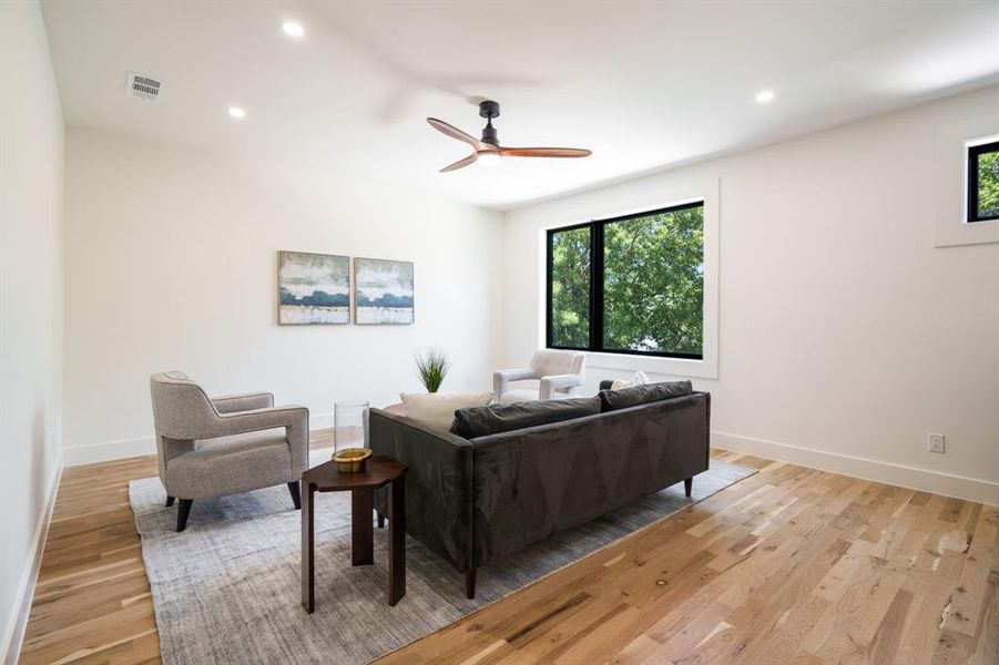 Furnished interior view inside a new home in , Dallas (Image 9).