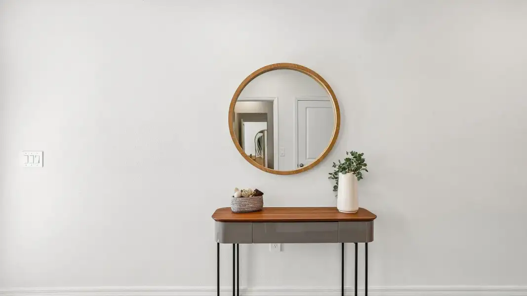 Close-up of interior finishes inside a home in Brookside, Ruskin (Image 19). Close-up of interior finishes inside a home in Brookside, Ruskin (Image 19).
