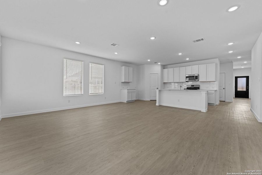 Spacious, unfurnished interior of a new home in Hidden Trails: Coastline Collection, Bulverde (Image 14). Spacious, unfurnished interior of a new home in Hidden Trails: Coastline Collection, Bulverde (Image 14).