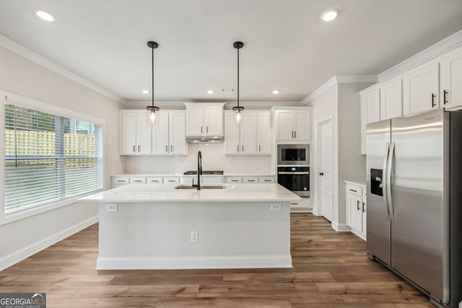 Furnished interior view inside a new home in Ponderosa Farms Manor, Gainesville (Image 6). Furnished interior view inside a new home in Ponderosa Farms Manor, Gainesville (Image 6).