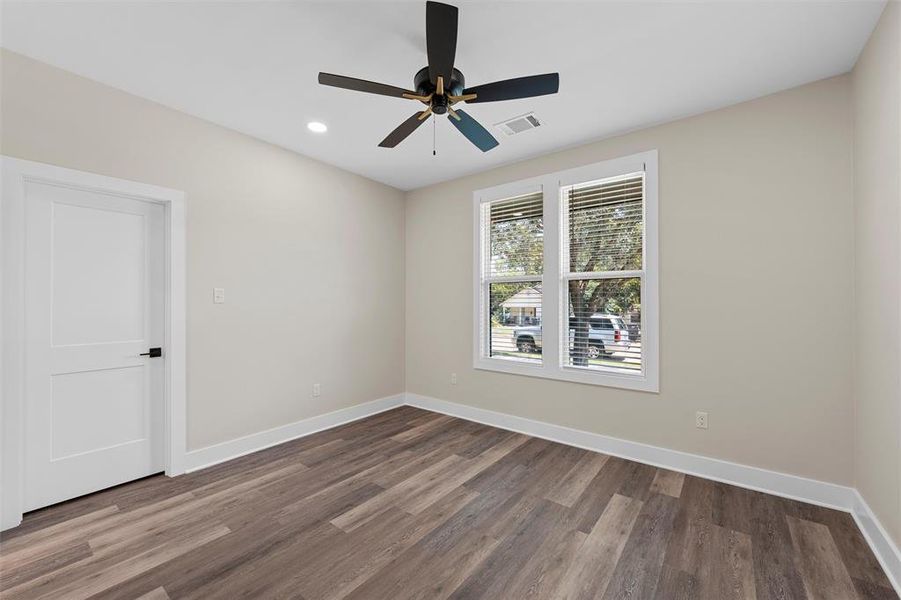 Spacious, unfurnished interior of a new home in , Waco (Image 26). Spacious, unfurnished interior of a new home in , Waco (Image 26).