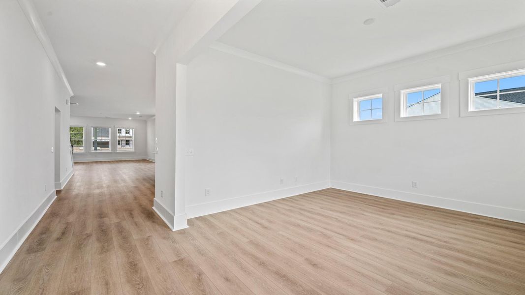 Spacious, unfurnished interior of a new home in Pamlico Terrace, Awendaw (Image 17).