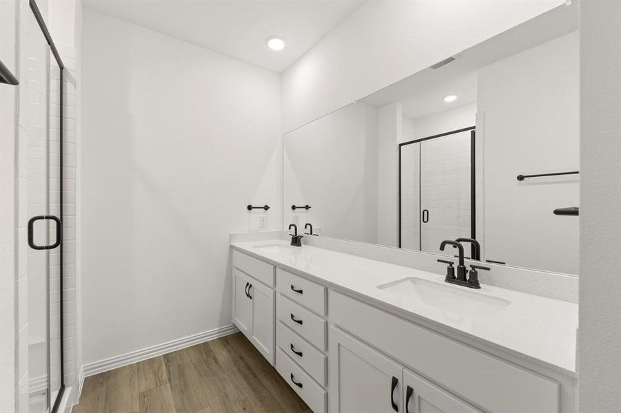 22. 1029 Concan - Bath (2)