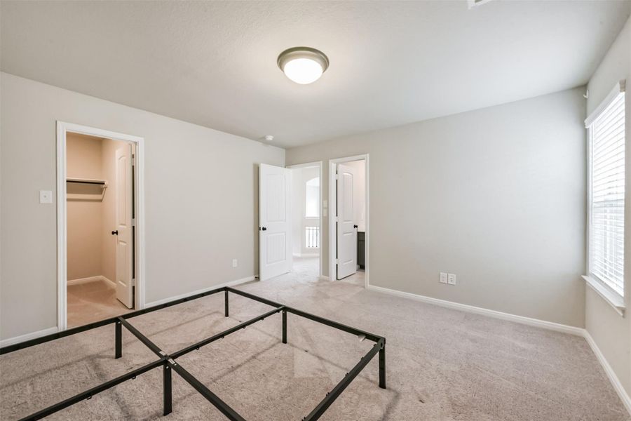 Spacious, unfurnished interior of a new home in Kendall Lakes, Alvin (Image 24). Spacious, unfurnished interior of a new home in Kendall Lakes, Alvin (Image 24).