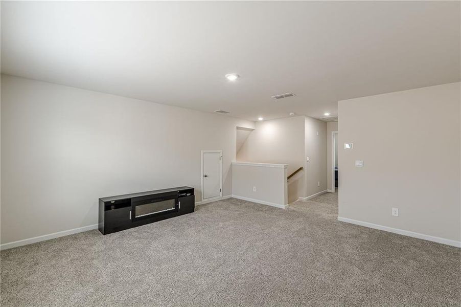 Spacious, unfurnished interior of a new home in , Fairburn (Image 26).