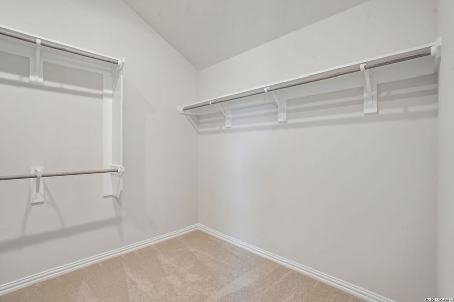 Spacious, unfurnished interior of a new home in Piedmont, San Antonio (Image 18).