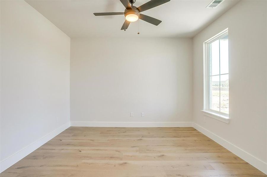 Spacious, unfurnished interior of a new home in Sweetgrass, Haslet (Image 37). Spacious, unfurnished interior of a new home in Sweetgrass, Haslet (Image 37).