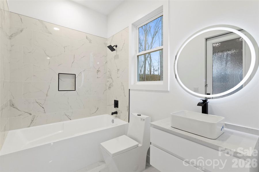 Furnished interior view inside a new home in , Gastonia (Image 9).