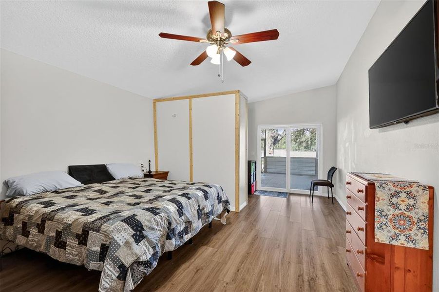 Furnished interior view inside a new home in , Bushnell (Image 17). Furnished interior view inside a new home in , Bushnell (Image 17).