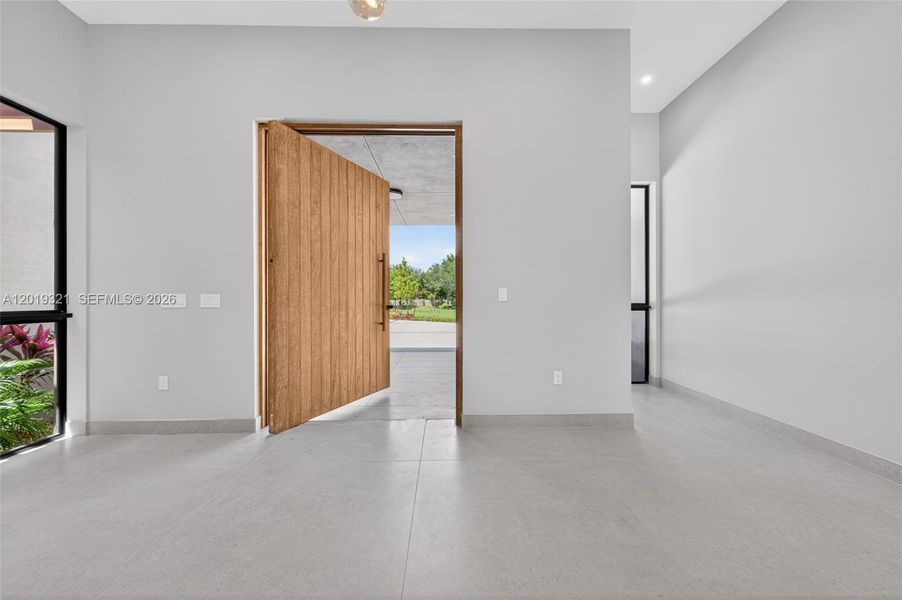 Spacious, unfurnished interior of a new home in , Southwest Ranches (Image 60).