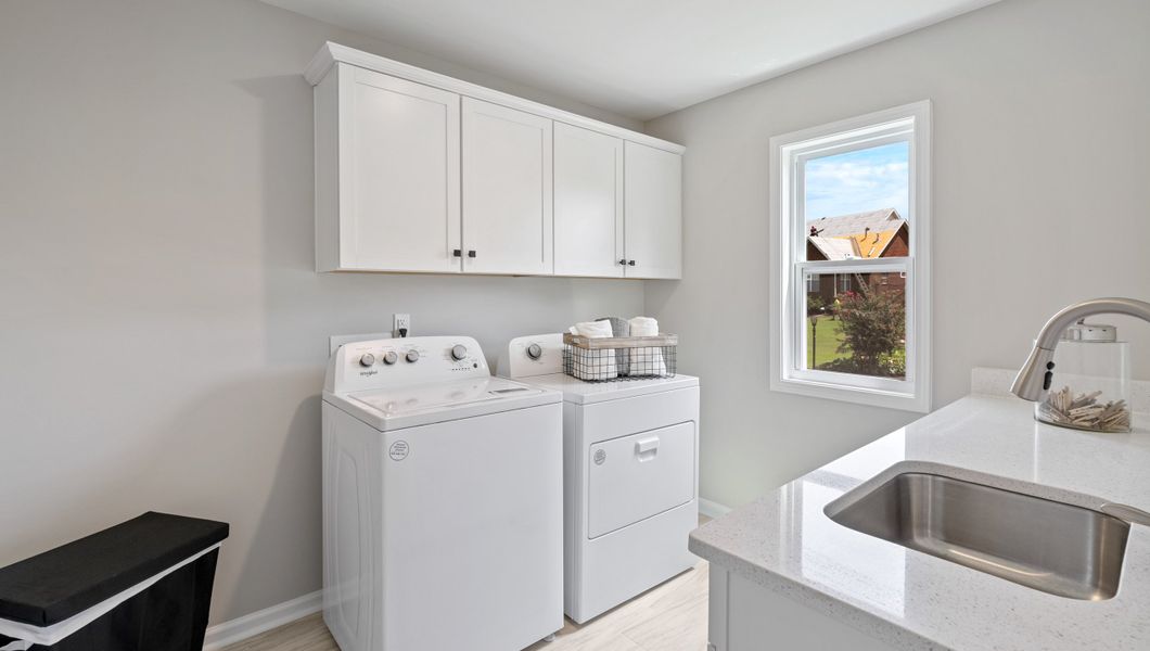 Representative furnished interior of a home built from the Hampshire by D.R. Horton in Hunters Creek, Greenwood (Image 37).