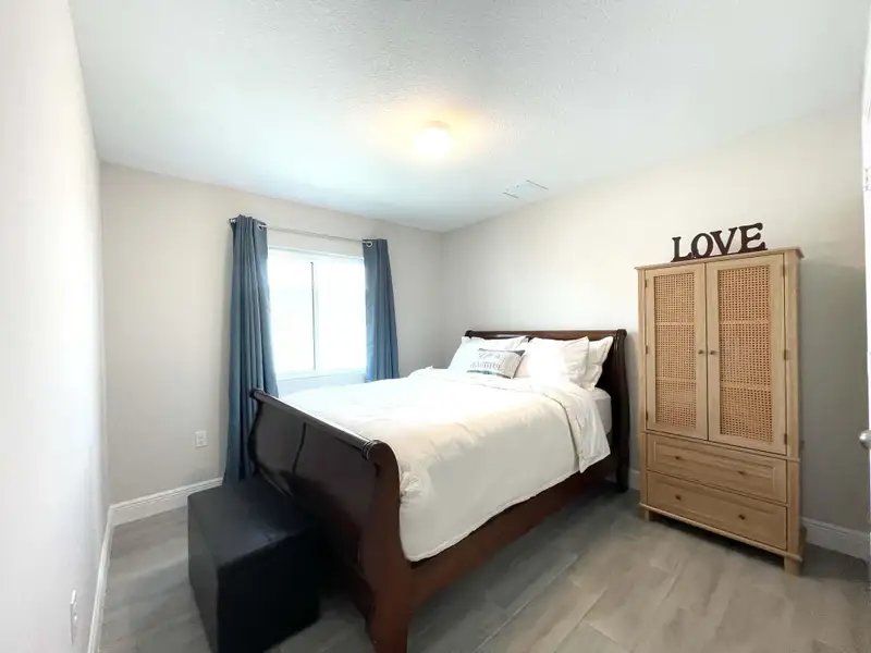 c4fb13d8-6062-4139-bab8-bfbf5f75ee2e