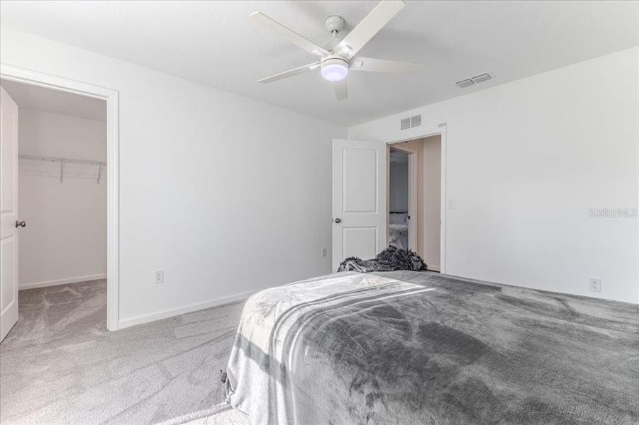 Spacious, unfurnished interior of a new home in Royal Highlands, Brooksville (Image 27).