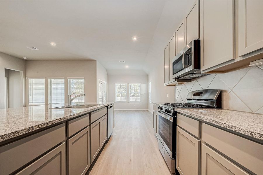 Image 21 of a home in King Oaks Village.