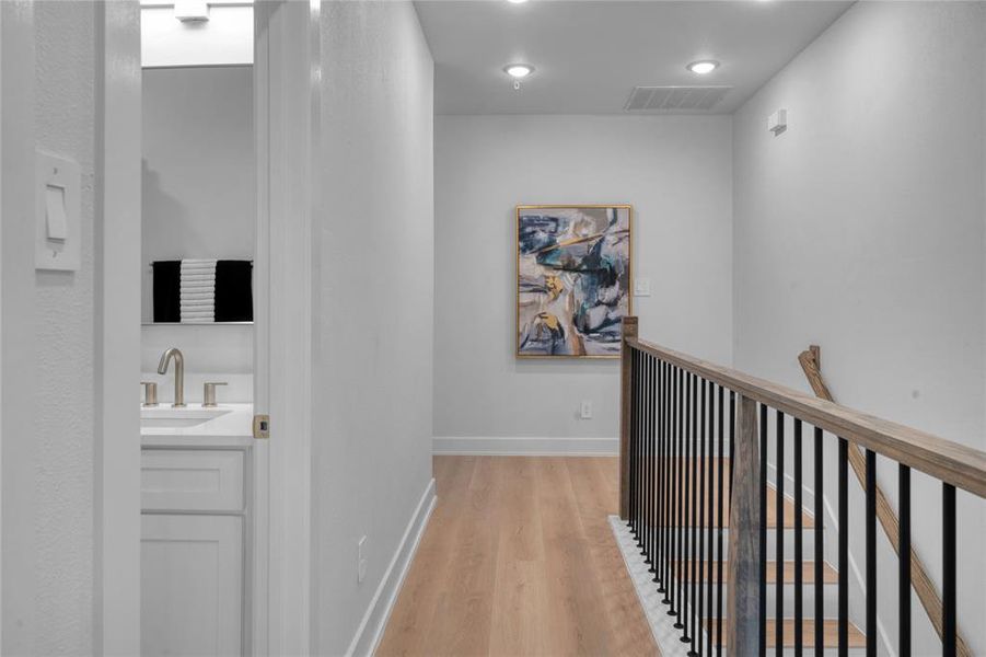 Image 33 of a home in .