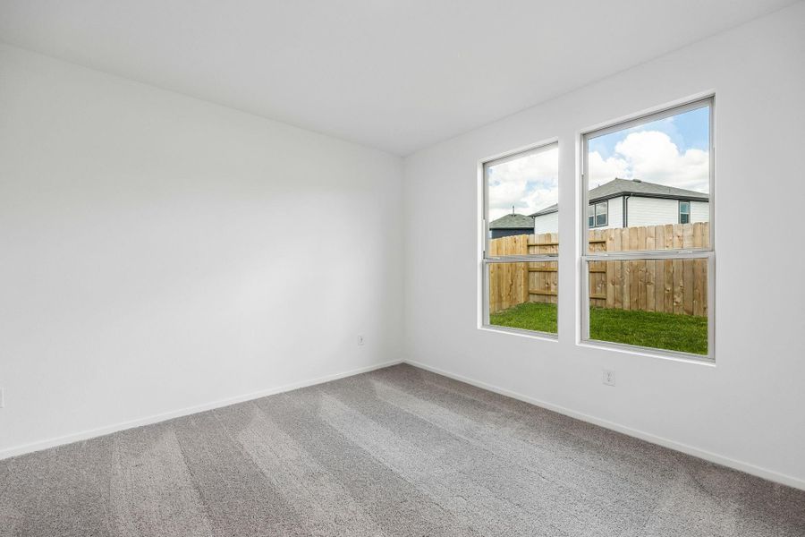 Spacious, unfurnished interior of a new home in Mavera, Conroe (Image 30).