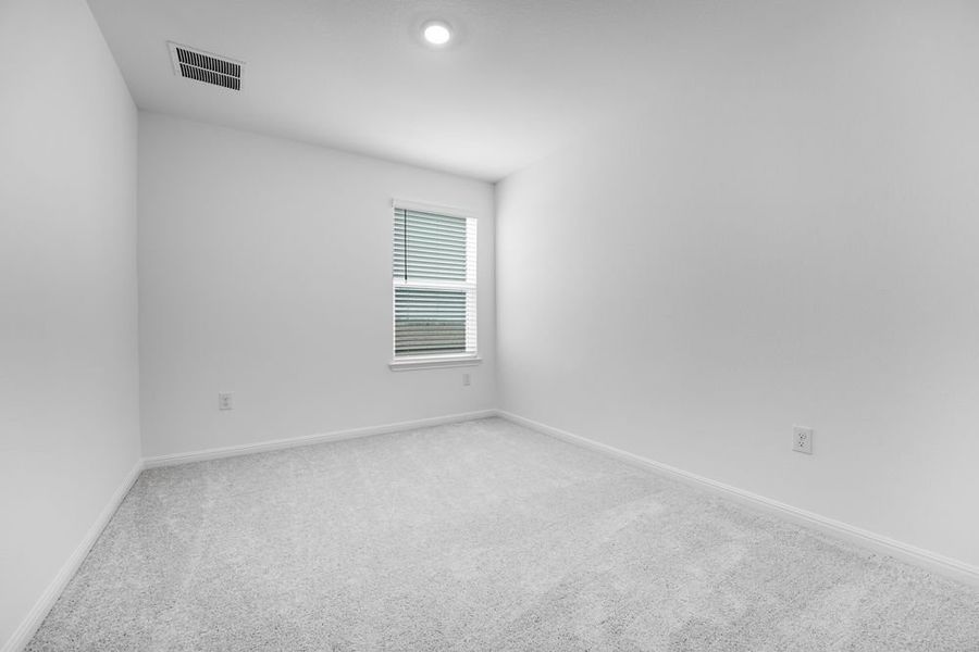 Spacious, unfurnished interior of a new home in Longview, Del Valle (Image 20).