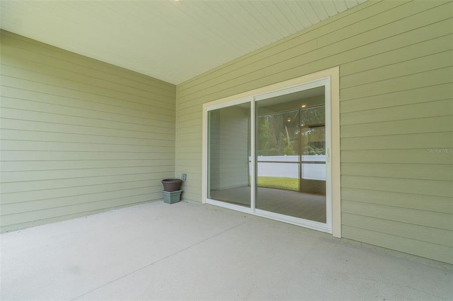 Exterior details and patio area of a home in Pioneer Ranch, Ocala (Image 23). Exterior details and patio area of a home in Pioneer Ranch, Ocala (Image 23).