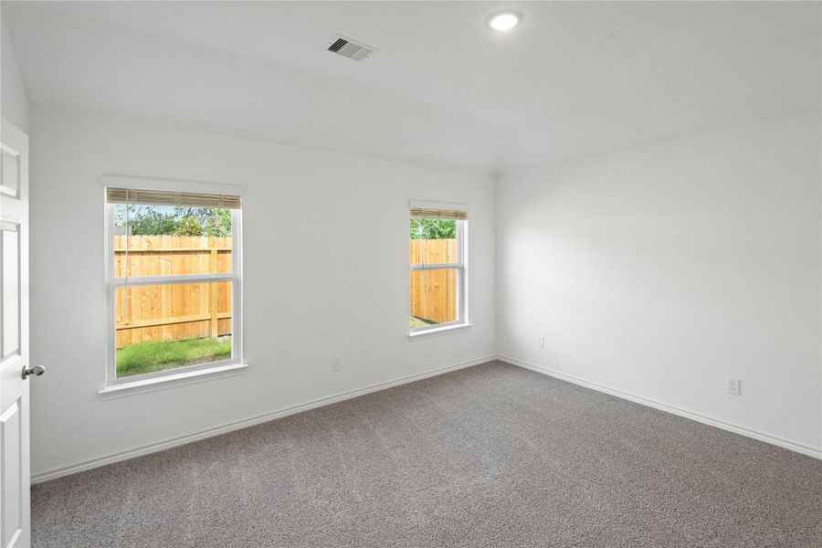 Spacious, unfurnished interior of a new home in , Dayton (Image 23).