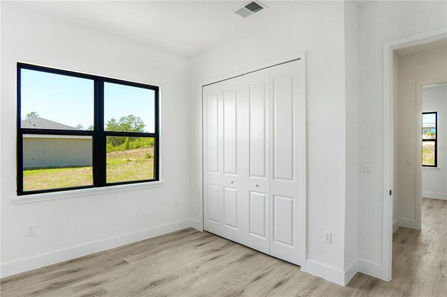 Spacious, unfurnished interior of a new home in , Ocala (Image 36).