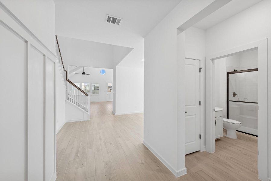 Welcoming foyer with feature wall (*Photo not of actual home and used for illustration purposes only.)