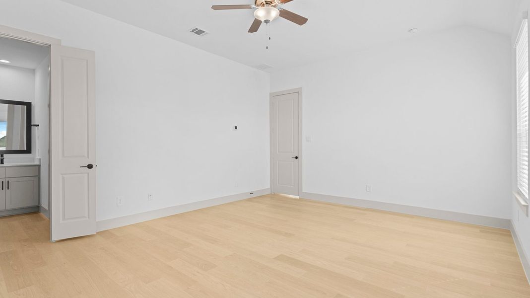 Representative unfurnished interior of a home built from the Cardinale by D.R. Horton in Westland Ranch 60' Homesites, League City (Image 25). Representative unfurnished interior of a home built from the Cardinale by D.R. Horton in Westland Ranch 60' Homesites, League City (Image 25).