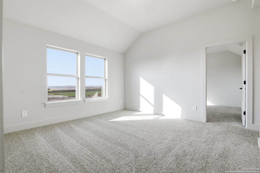 Spacious, unfurnished interior of a new home in Haby Hill 60s, San Antonio (Image 22).