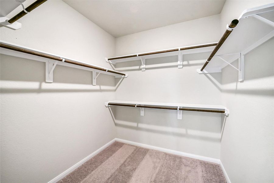 Spacious, unfurnished interior of a new home in Anderson Lake, Houston (Image 36).