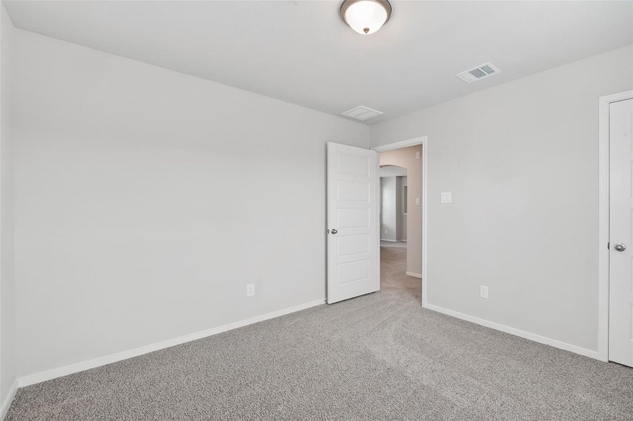 Spacious, unfurnished interior of a new home in Rollingbrook Estates, Baytown (Image 33). Spacious, unfurnished interior of a new home in Rollingbrook Estates, Baytown (Image 33).