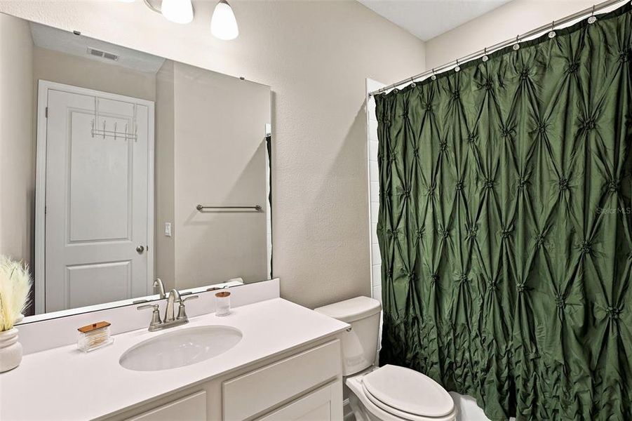 Furnished interior view inside a new home in Seasons at Eden Hills, Lake Alfred (Image 22). Furnished interior view inside a new home in Seasons at Eden Hills, Lake Alfred (Image 22).