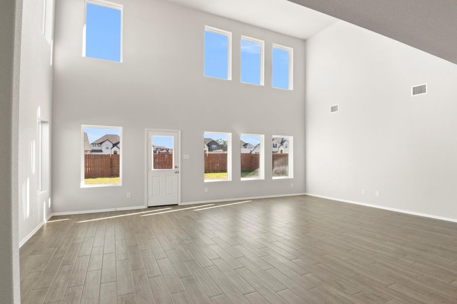 Spacious, unfurnished interior of a new home in Oaks at San Gabriel, Georgetown (Image 24).