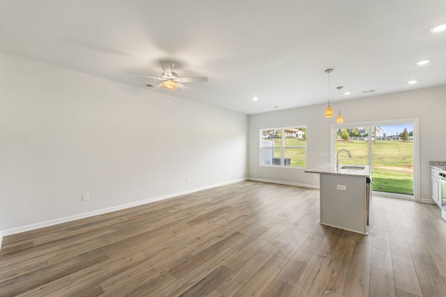 Spacious, unfurnished interior of a new home in Edwards Station, Taylors (Image 13).